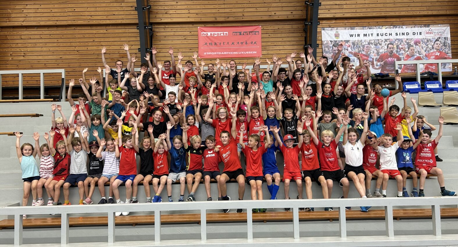 Gruppenfoto vom letztjährigen Sommerlager bei der KTSV Eupen (Foto: Verein)