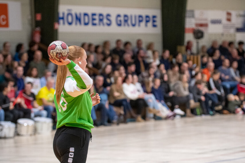 Im Pokalspiel muss Elisabeth Pohen jetzt ihren Eupener Mitspielerinnen den "Kasten" sauber halten, damals noch den vom HCER (Foto: Bernd Rosskamp)