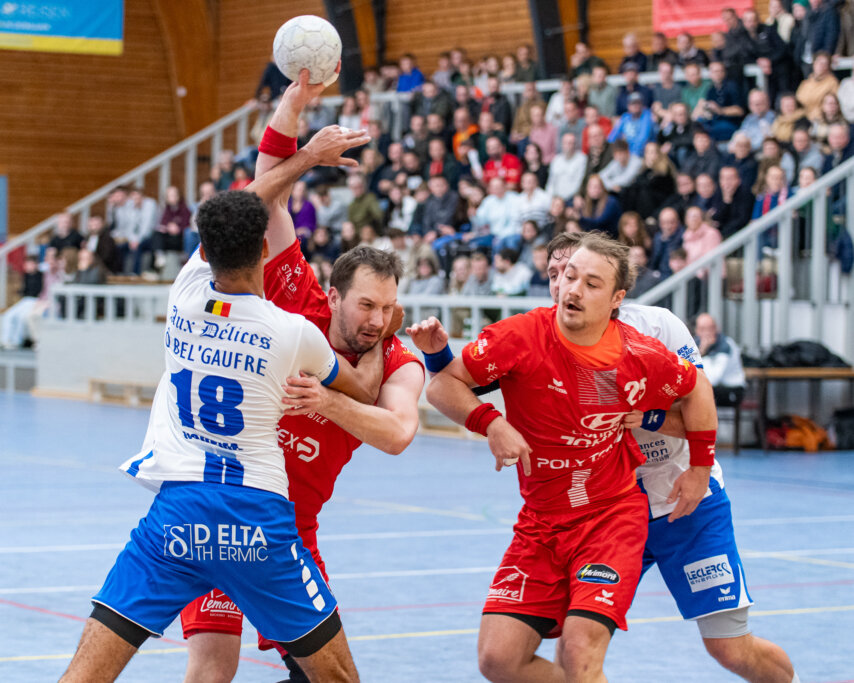 Bartosz Kedziora und Thomas Mormont in Aktion (Archivfoto: Bernd Rosskamp)