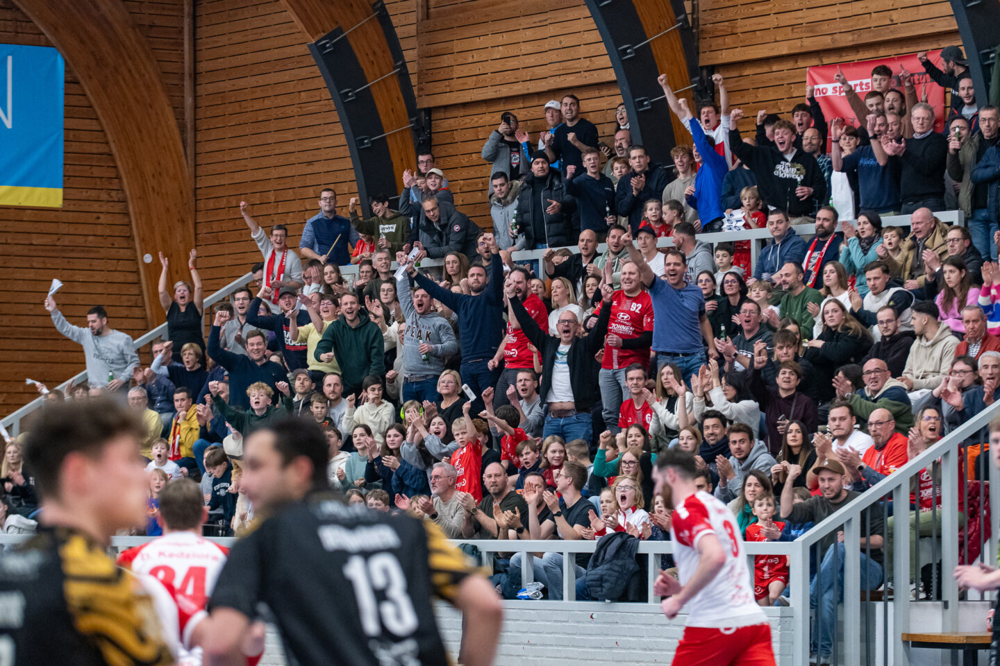 Unsere Fans, sie sind da und pushen was das Zeug hält (Foto: Bernd Rosskamp)