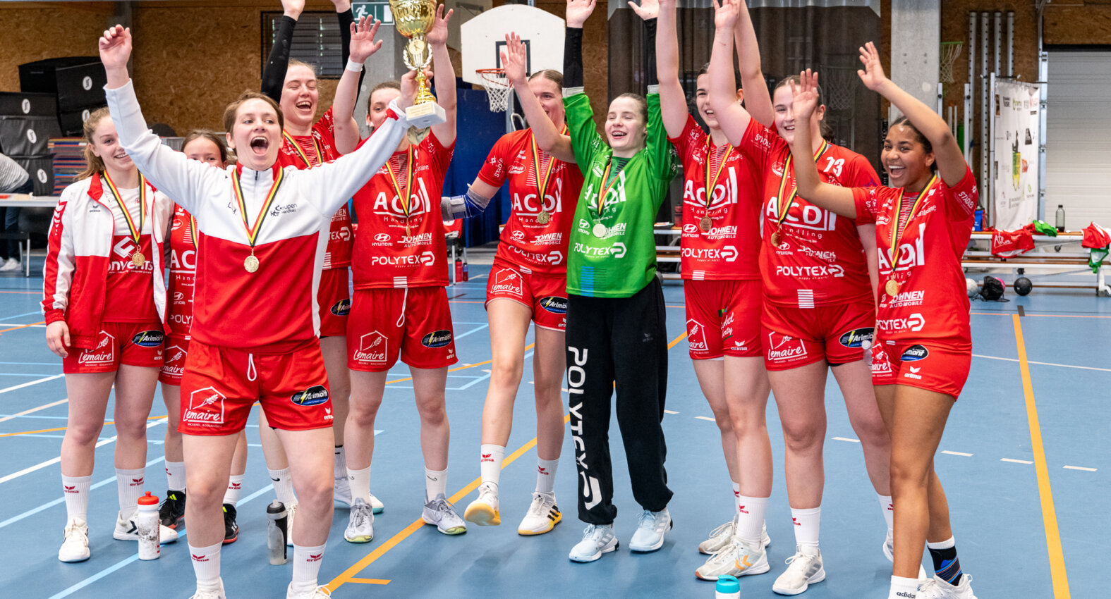 Unsere Damen 2 mit erfahrenen Spielerinnen und Nachwuchsspielerinnen wurde Meister ihrer Serie (Foto: Bernd Rosskamp)