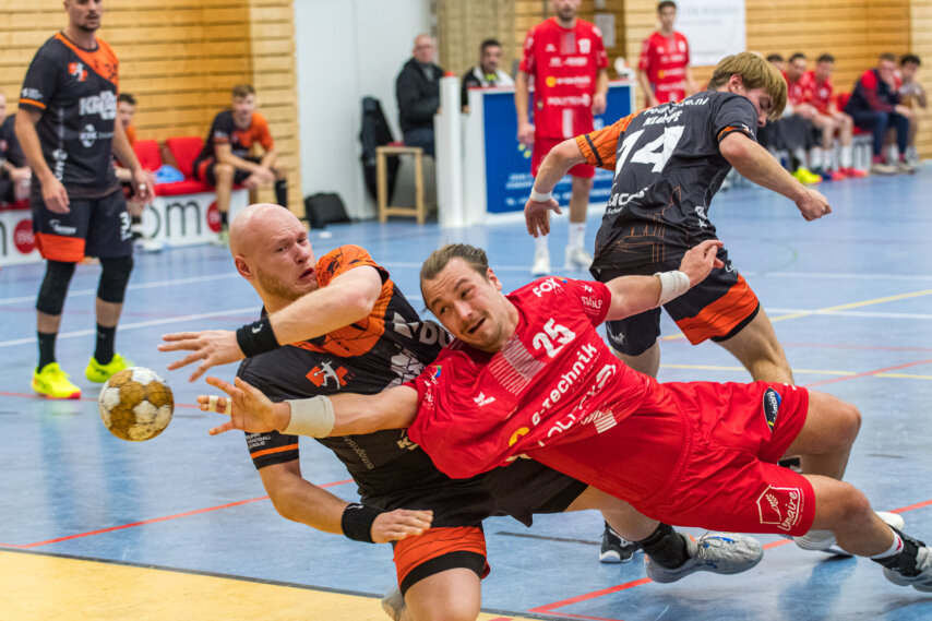 Bereits in der letzten Saison haben sich beide Kontrahenten nichts geschenkt (Foto: Bernd Rosskamp)