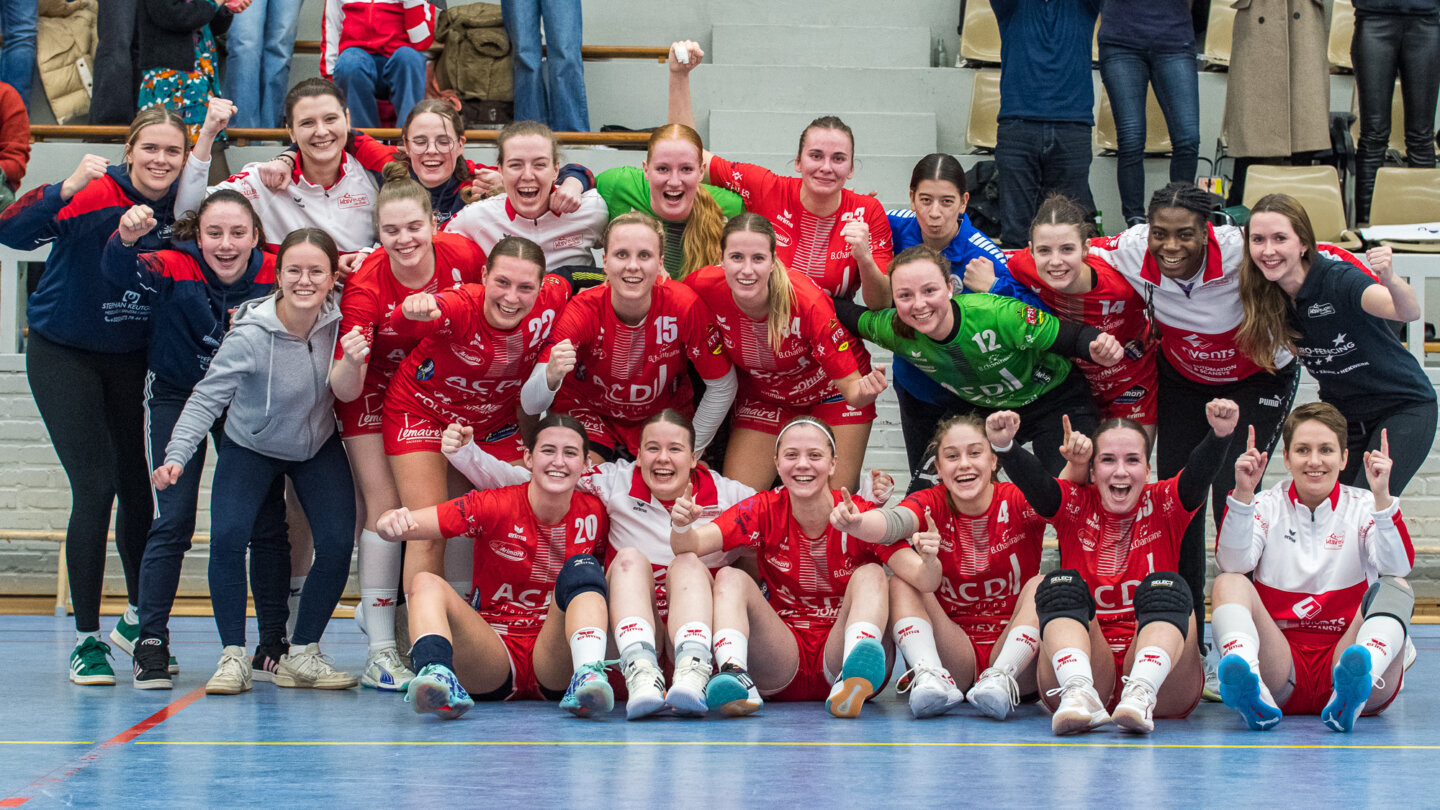 So sehen glückliche und verdiente Siegerinnen aus (Foto: Bernd Rosskamp)