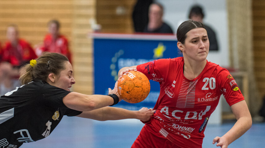 Die KTSV Eupen ging den nächsten Schritt Richtung Play-offs, doch in der eigenen Hand haben es Erika Bearzatto (beim Wurf) und Co. nicht mehr. | Foto: Bernd Rosskamp