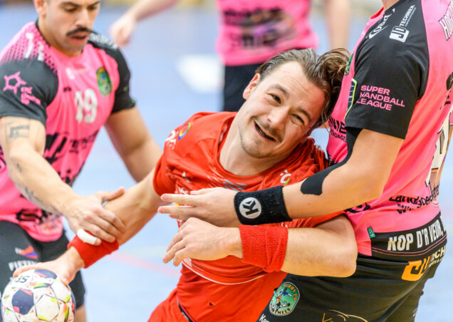 20251115-212118-KTSV-HurryUp-2-Bernd Rosskamp