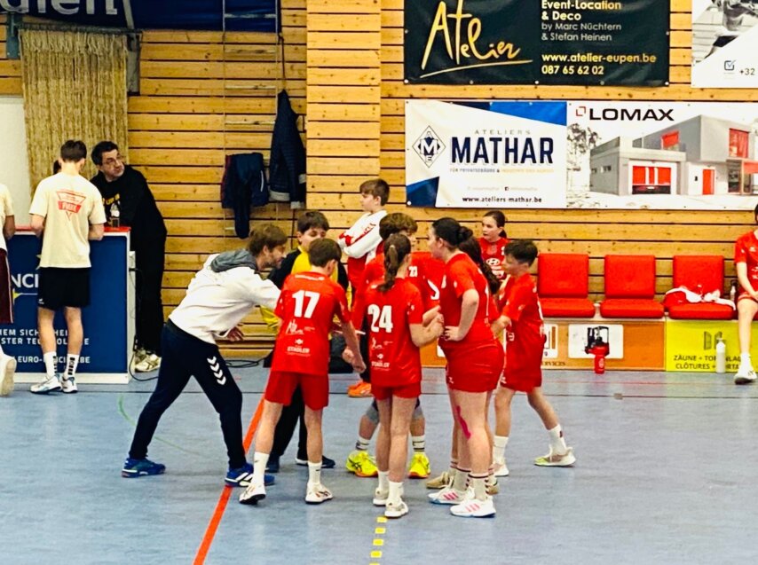 B0E660B9-6300-4A87-BEB8-EE647E501C8B