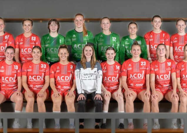 Der aktuelle Kader der 1. und 2. Damenmannschaft (Foto: Bernd Rosskamp)
