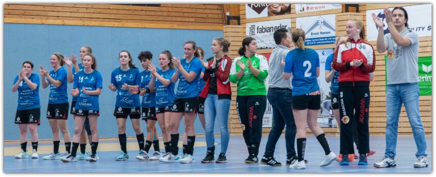Das Team des HCER aus der Saison 2022-2023 beim letzten Aufeinandertreffen in Eupen (Foto: Bernd Rosskamp)