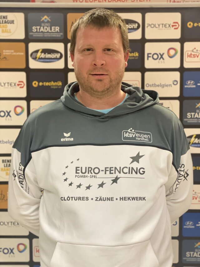 David L'Hoest wird der neue T1 Trainer an der Seitenlinie des Kaders der 1. Herrenmannschaft (Foto: Verein)
