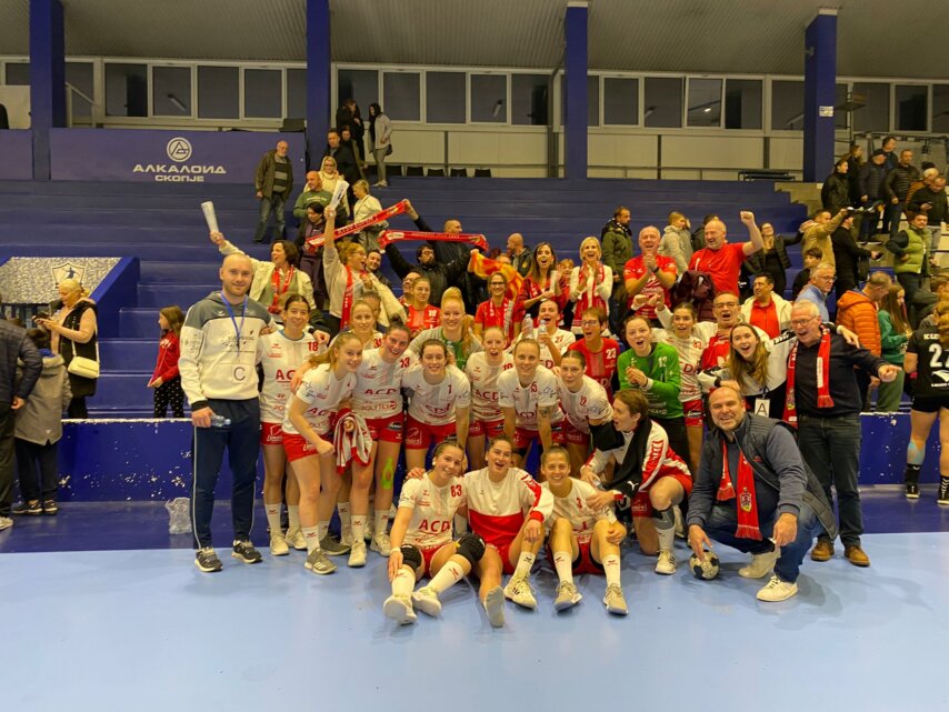 Gruppenfoto einer stolzen Mannschaft (Foto: Verein)