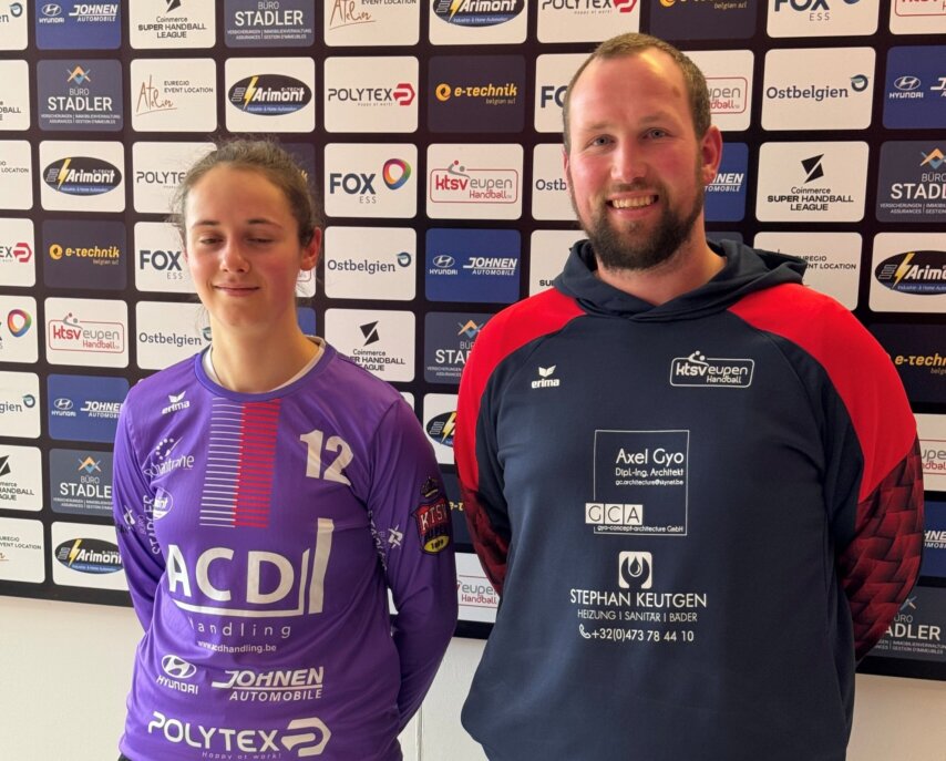 Emily Boemer gemeinsam mit ihrem T1 Trainer Marco Demonthy