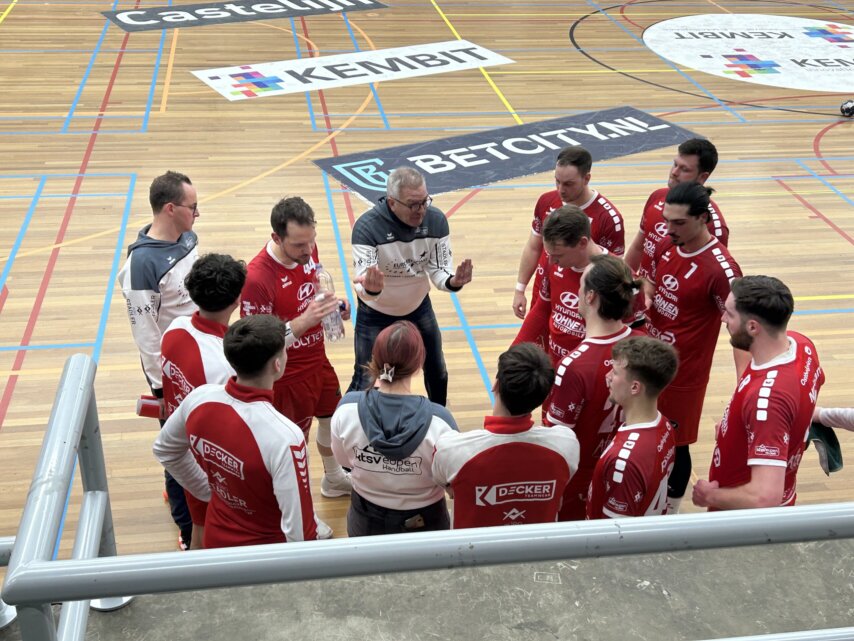 Trainer Jean-Luc Grandjean gab seine Anweisungen ans Team (Foto:Verein)