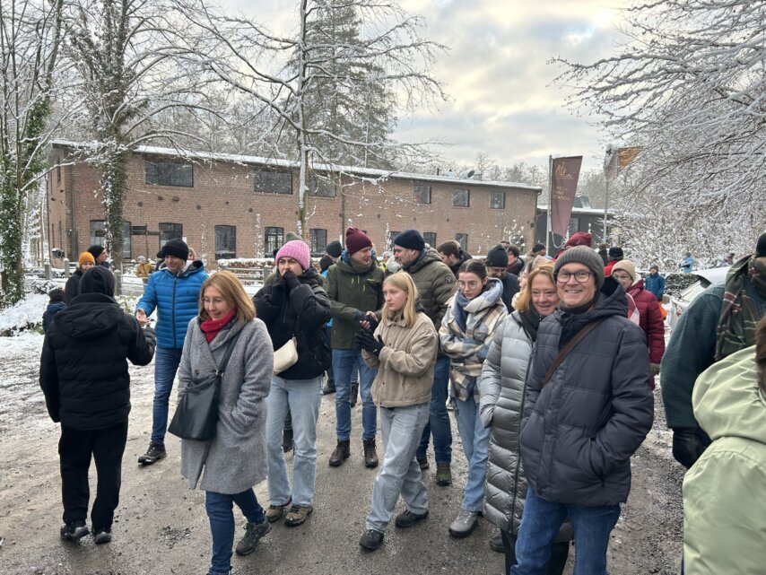 Pünktlich um 9.30 Uhr ging es in den Wald zur kleinen aber wunderschönen Winterwanderung (Foto: Verein)